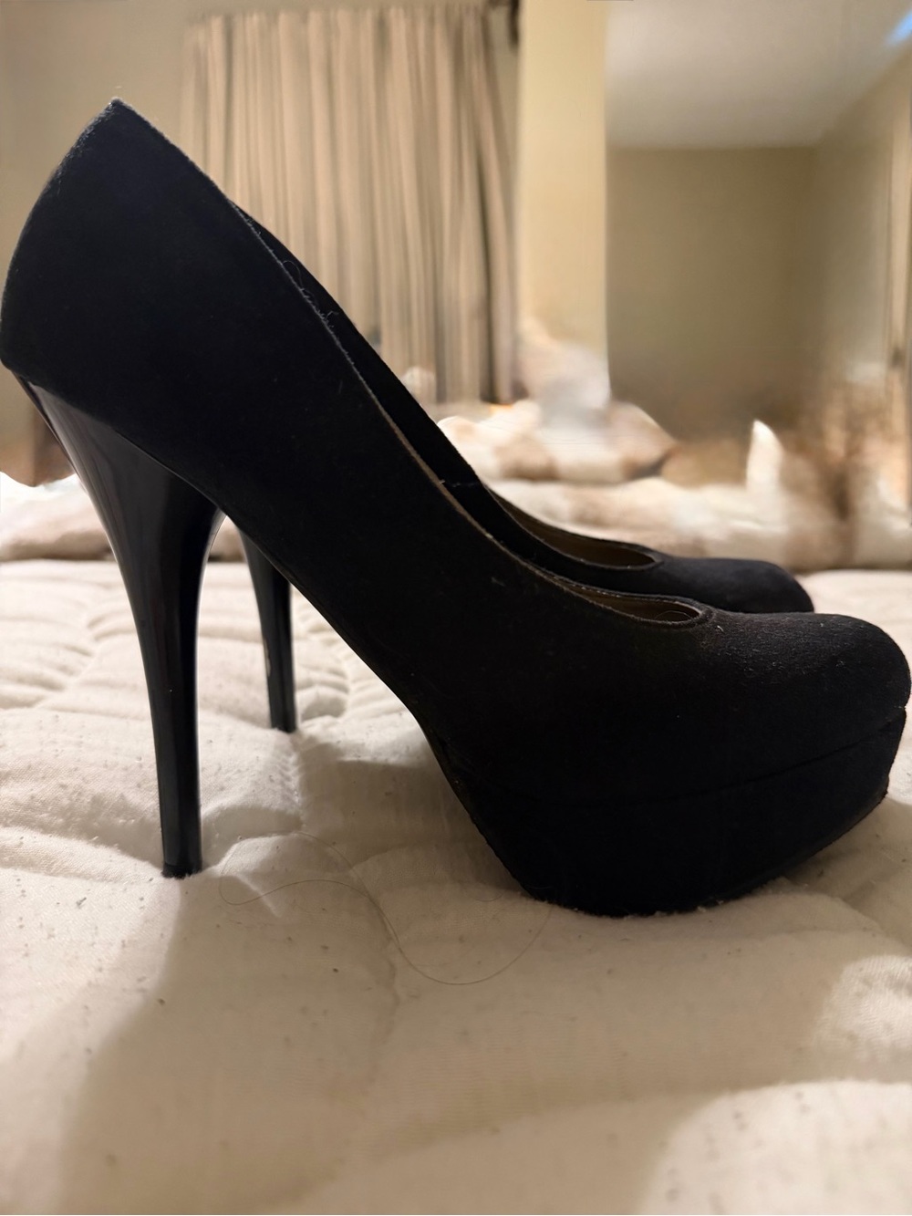 Classic Black Platform High Heels - Size 7